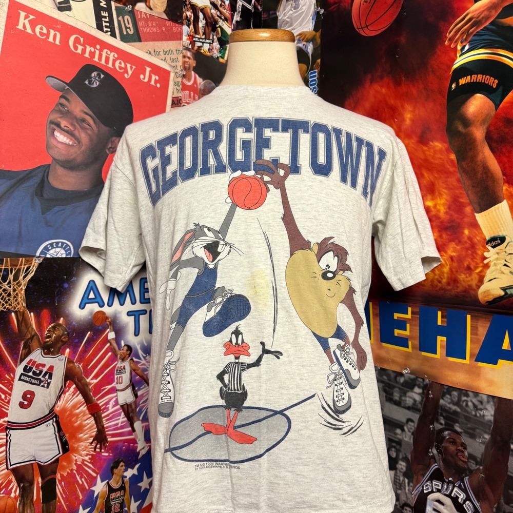 Vintage 90s Georgetown Hoyas Looney Tunes‎ NCAA Basketball T Shirt Sz Large